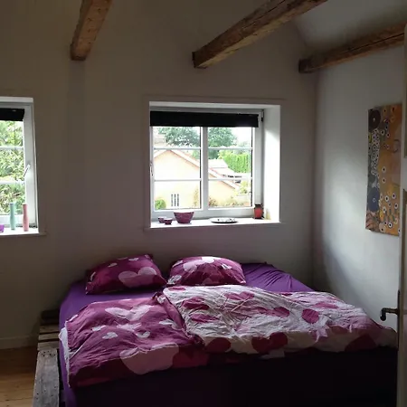 Villa Stor Med Privat Have Bredebro